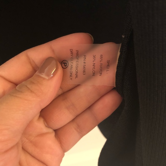 Calvin Klein layering piece - Picture 4 of 5